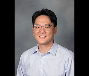 Headshot of Jinha Lee